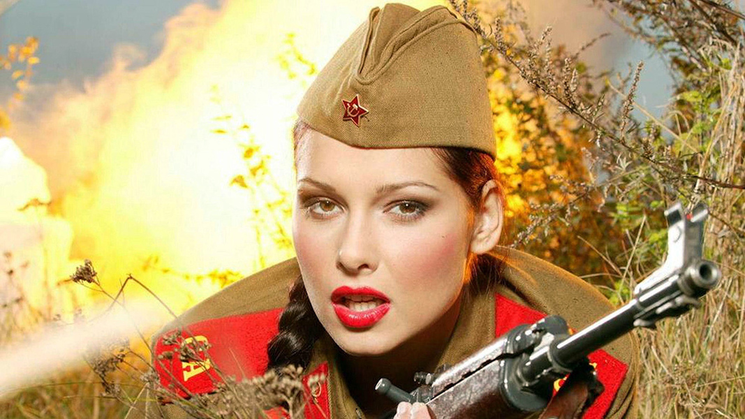 Что подарить парню на 23 февраля?